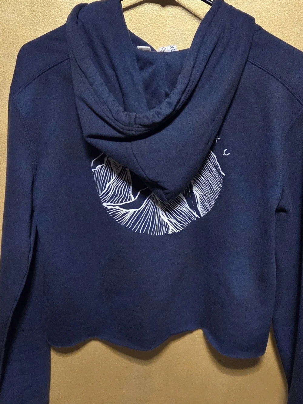 Roxy Navy Hoodie with Mountain Graphic - Picture 3 of 5